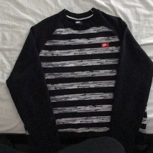 Nike long sleeve sweatshirt